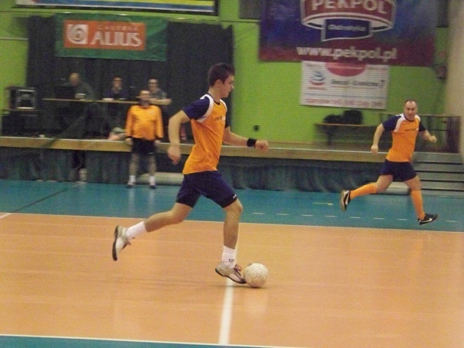 2. kolejka Nocnej Ligi Futsalu (06.12.2013) - zdjęcie #14 - eOstroleka.pl
