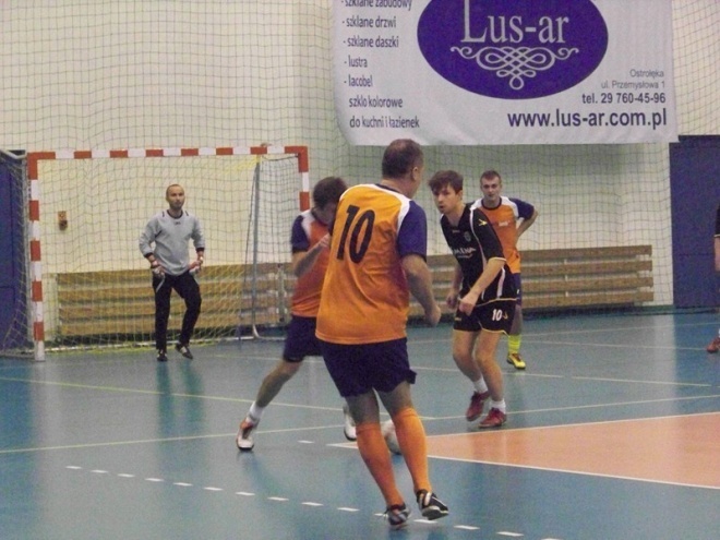 2. kolejka Nocnej Ligi Futsalu (06.12.2013) - zdjęcie #6 - eOstroleka.pl