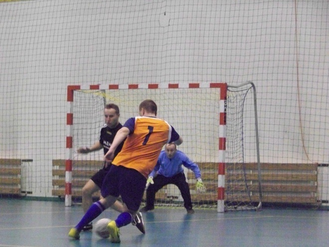 2. kolejka Nocnej Ligi Futsalu (06.12.2013) - zdjęcie #3 - eOstroleka.pl