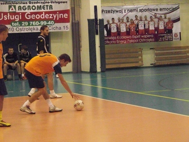 2. kolejka Nocnej Ligi Futsalu (06.12.2013) - zdjęcie #1 - eOstroleka.pl