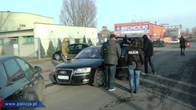 Policja zlikwidowała wytwórnię dopalaczy - zdjęcie #20 - eOstroleka.pl