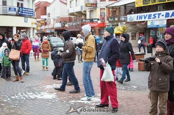 Zmotoryzowani mikołaje odwiedzili ostrołęczan [07.12.2013] - zdjęcie #26 - eOstroleka.pl