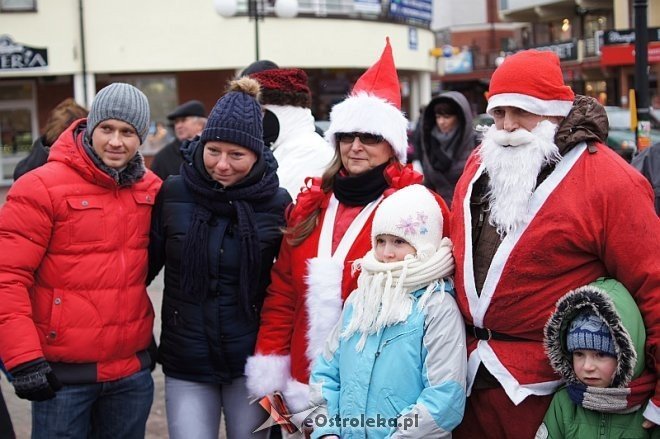 Zmotoryzowani mikołaje odwiedzili ostrołęczan [07.12.2013] - zdjęcie #8 - eOstroleka.pl