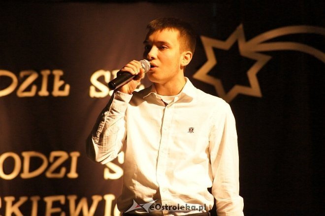 „Czy potrzebne nam Boże Narodzenie?” Uroczystość w ZS nr 5 w Ostrołęce [10.12.2013] - zdjęcie #23 - eOstroleka.pl