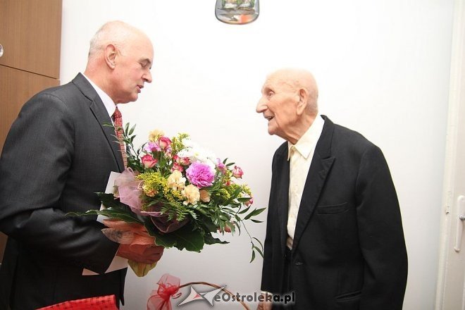 Stanisław Kędzierski z Ostrołęki skończył sto lat [11.12.2013] - zdjęcie #14 - eOstroleka.pl