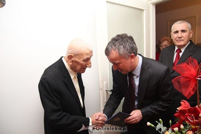 Stanisław Kędzierski z Ostrołęki skończył sto lat [11.12.2013] - zdjęcie #1 - eOstroleka.pl