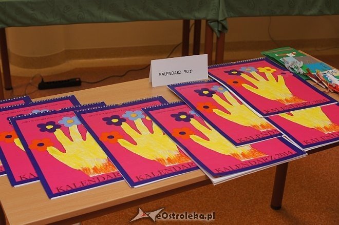 Wystawa oraz kiermasz prac uczniów Ośrodka Szkolno-Wychowawczego w Ostrołęce [11.12.2013] - zdjęcie #18 - eOstroleka.pl