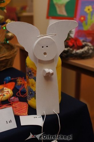 Wystawa oraz kiermasz prac uczniów Ośrodka Szkolno-Wychowawczego w Ostrołęce [11.12.2013] - zdjęcie #5 - eOstroleka.pl