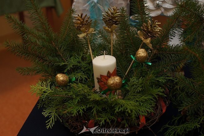 Wystawa oraz kiermasz prac uczniów Ośrodka Szkolno-Wychowawczego w Ostrołęce [11.12.2013] - zdjęcie #3 - eOstroleka.pl