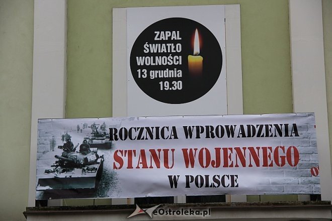 32. rocznica wprowadzenia stanu wojennego: Milicja Obywatelska w Urzędzie Miasta Ostrołęki [13.12.2013] - zdjęcie #22 - eOstroleka.pl