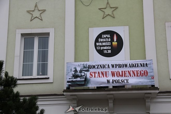 32. rocznica wprowadzenia stanu wojennego: Milicja Obywatelska w Urzędzie Miasta Ostrołęki [13.12.2013] - zdjęcie #23 - eOstroleka.pl