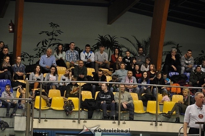 Energa Pekpol Ostrołęka - TKS Nascon Tychy (13.12.2013) - zdjęcie #18 - eOstroleka.pl