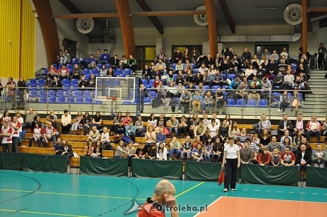 Energa Pekpol Ostrołęka - TKS Nascon Tychy (13.12.2013) - zdjęcie #14 - eOstroleka.pl