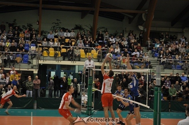 Energa Pekpol Ostrołęka - TKS Nascon Tychy (13.12.2013) - zdjęcie #9 - eOstroleka.pl