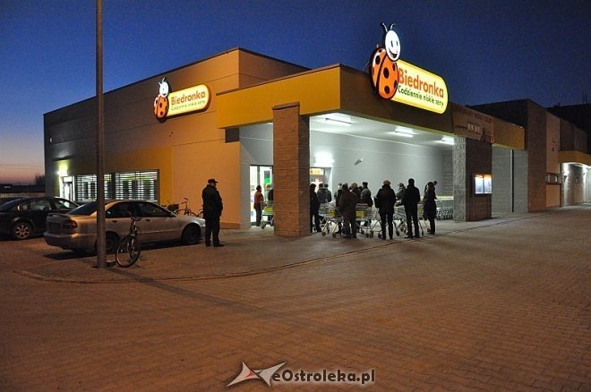 Otwarcie Biedronki przy mini obwodnicy [17.12.2013] - zdjęcie #20 - eOstroleka.pl