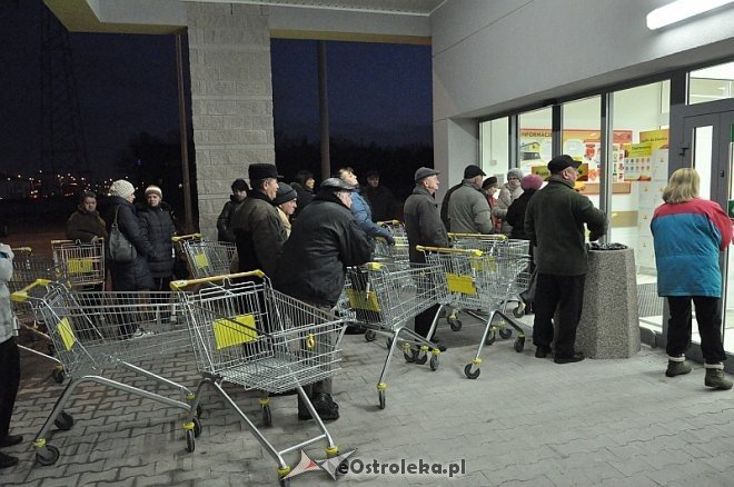 Otwarcie Biedronki przy mini obwodnicy [17.12.2013] - zdjęcie #18 - eOstroleka.pl