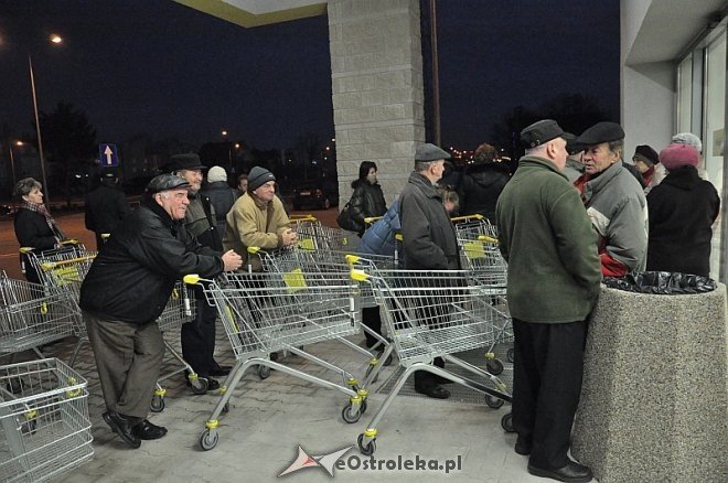 Otwarcie Biedronki przy mini obwodnicy [17.12.2013] - zdjęcie #16 - eOstroleka.pl