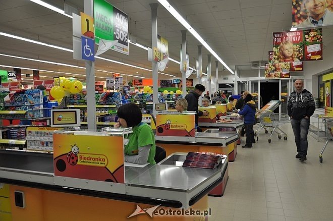 Otwarcie Biedronki przy mini obwodnicy [17.12.2013] - zdjęcie #5 - eOstroleka.pl