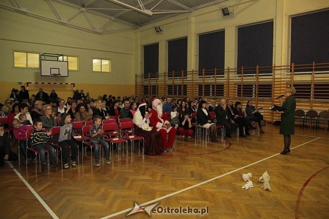 Jasełka w Szkole Podstawowej nr 6 [18.12.2013] - zdjęcie #43 - eOstroleka.pl