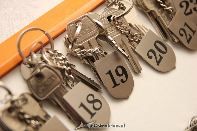 Przekazanie kluczy do mieszkań socjalnych przy ulicy Kołobrzeskiej [19.12.2913] - zdjęcie #3 - eOstroleka.pl