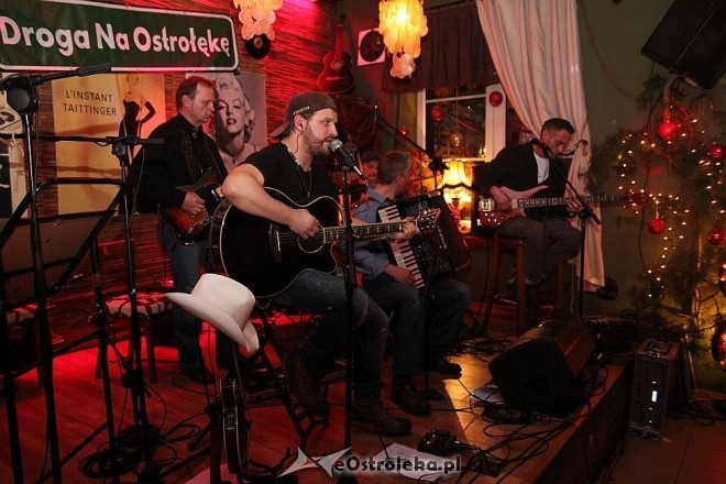 Zespół Droga na Ostrołękę zagrał w klubie Avalon [19.12.2013] - zdjęcie #2 - eOstroleka.pl