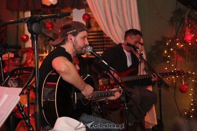 Zespół Droga na Ostrołękę zagrał w klubie Avalon [19.12.2013] - zdjęcie #1 - eOstroleka.pl