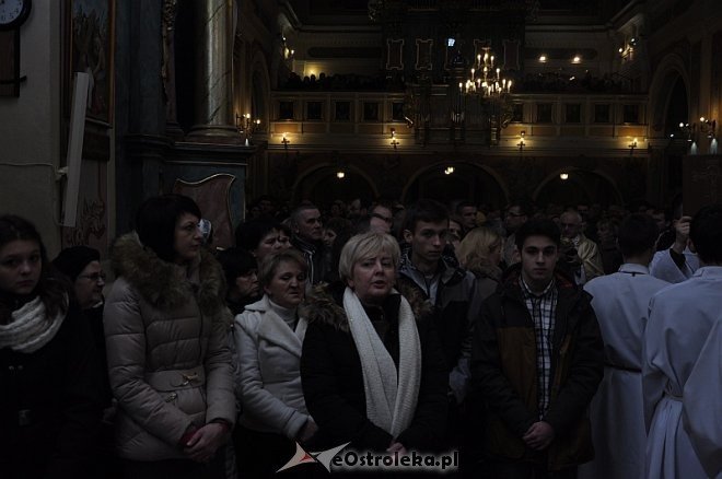 Pasterka w Klasztorze [25.12.2013] - zdjęcie #11 - eOstroleka.pl