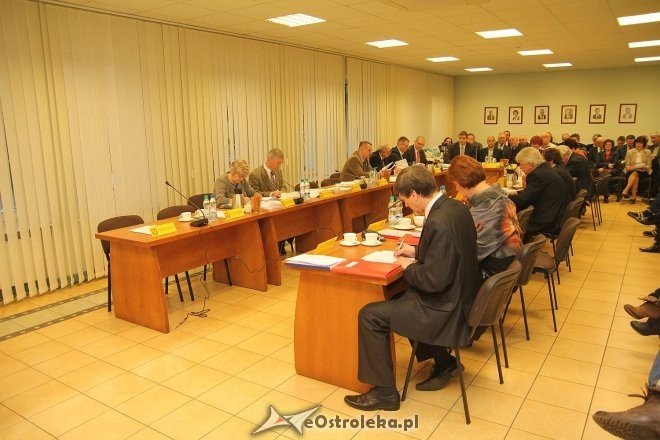 Budżetowa sesja Rady Miasta Ostrołęki [27.12.2013] - zdjęcie #2 - eOstroleka.pl