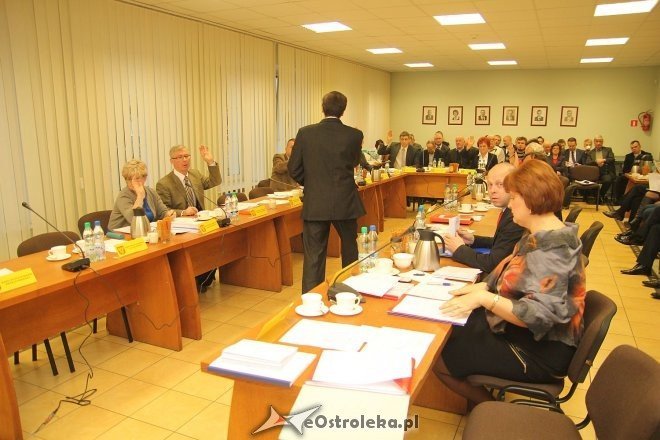 Budżetowa sesja Rady Miasta Ostrołęki [27.12.2013] - zdjęcie #25 - eOstroleka.pl