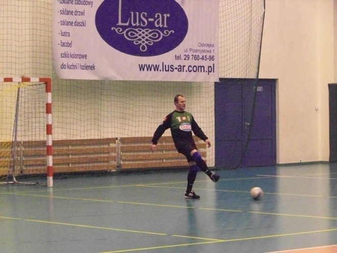 3. kolejka Nocnej Ligi Futsalu (27.12.2013) - zdjęcie #72 - eOstroleka.pl