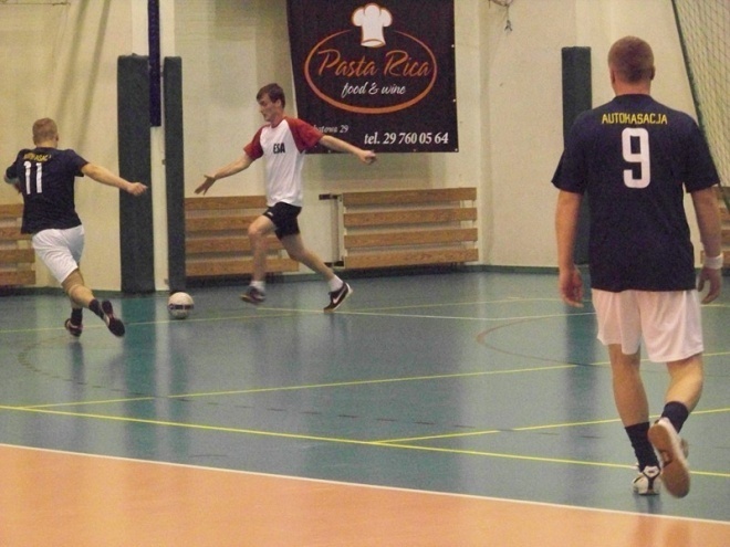 3. kolejka Nocnej Ligi Futsalu (27.12.2013) - zdjęcie #70 - eOstroleka.pl