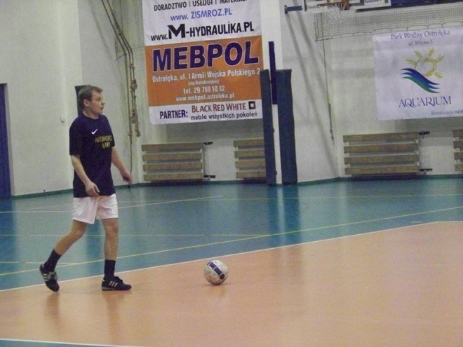 3. kolejka Nocnej Ligi Futsalu (27.12.2013) - zdjęcie #58 - eOstroleka.pl
