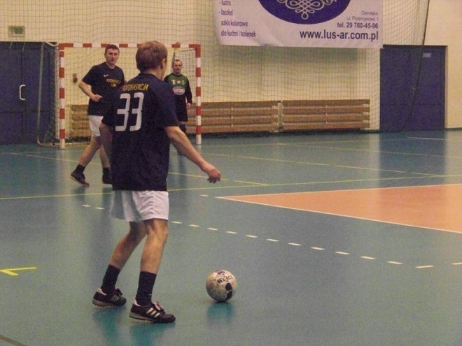 3. kolejka Nocnej Ligi Futsalu (27.12.2013) - zdjęcie #37 - eOstroleka.pl
