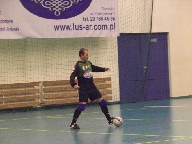 3. kolejka Nocnej Ligi Futsalu (27.12.2013) - zdjęcie #35 - eOstroleka.pl