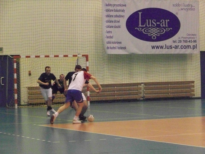 3. kolejka Nocnej Ligi Futsalu (27.12.2013) - zdjęcie #34 - eOstroleka.pl