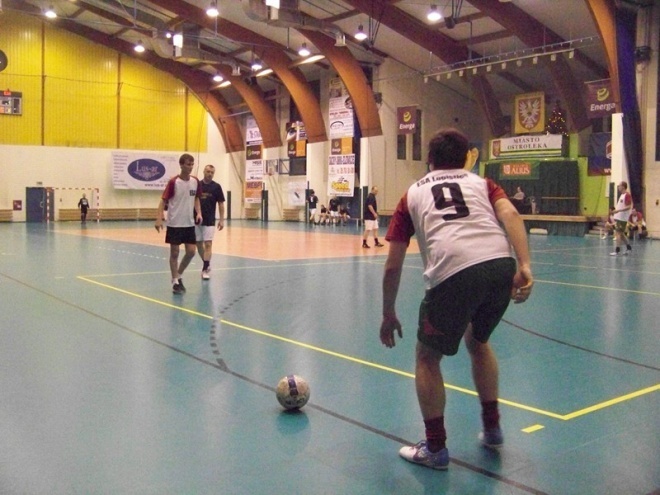 3. kolejka Nocnej Ligi Futsalu (27.12.2013) - zdjęcie #28 - eOstroleka.pl