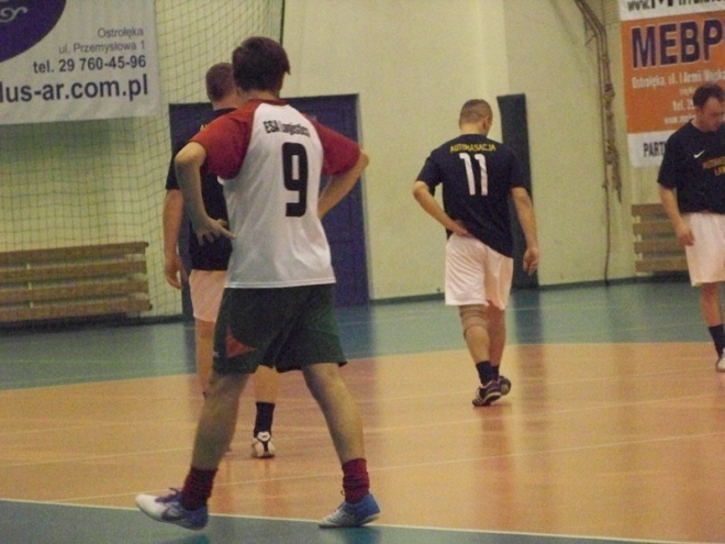 3. kolejka Nocnej Ligi Futsalu (27.12.2013) - zdjęcie #27 - eOstroleka.pl