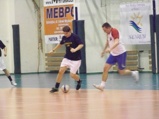 3. kolejka Nocnej Ligi Futsalu (27.12.2013) - zdjęcie #25 - eOstroleka.pl