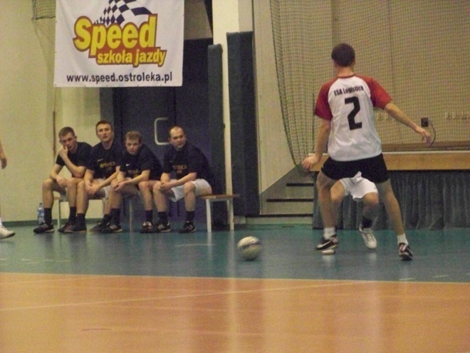 3. kolejka Nocnej Ligi Futsalu (27.12.2013) - zdjęcie #24 - eOstroleka.pl