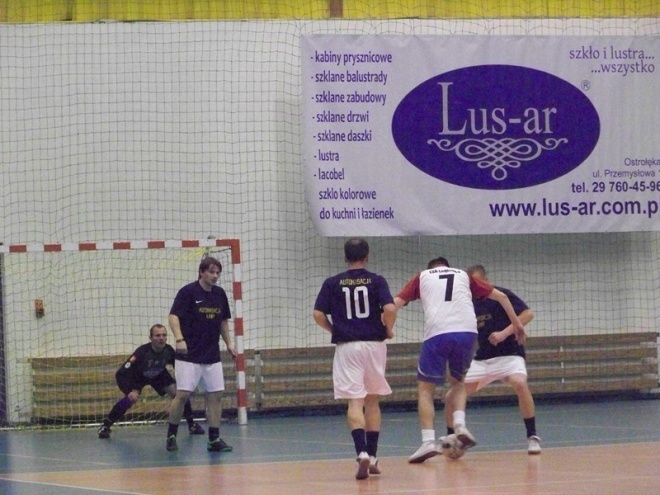 3. kolejka Nocnej Ligi Futsalu (27.12.2013) - zdjęcie #23 - eOstroleka.pl