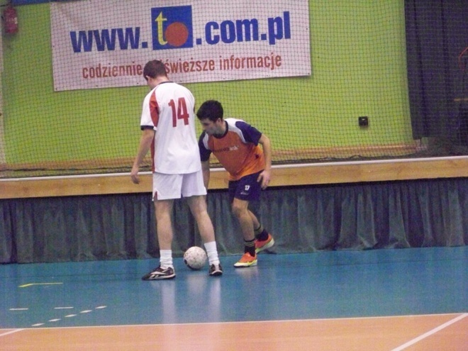 3. kolejka Nocnej Ligi Futsalu (27.12.2013) - zdjęcie #13 - eOstroleka.pl