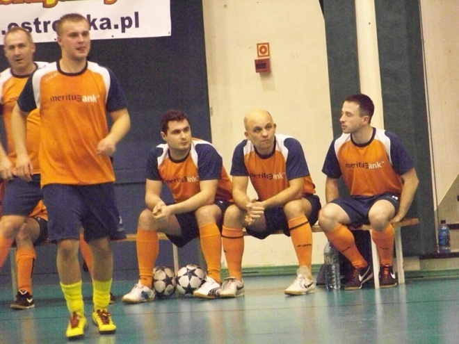 3. kolejka Nocnej Ligi Futsalu (27.12.2013) - zdjęcie #12 - eOstroleka.pl