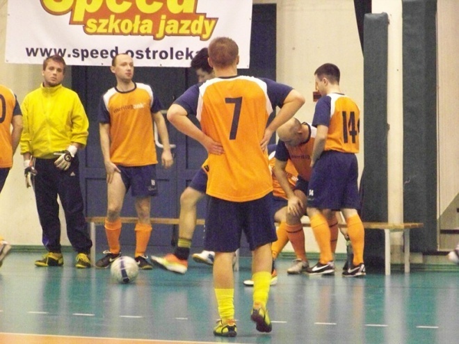 3. kolejka Nocnej Ligi Futsalu (27.12.2013) - zdjęcie #10 - eOstroleka.pl