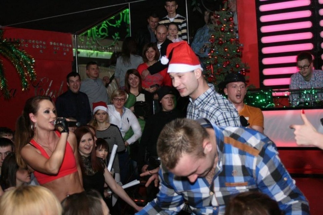 Gorące Święta w Clubie Ibiza. Wystąpiły zespoły Basta i MIG [25-26.12.2013] - zdjęcie #159 - eOstroleka.pl