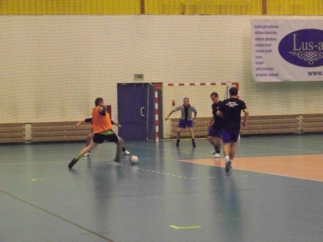 Nocna Liga Futsalu - 4. kolejka (03.01.2014) - zdjęcie #59 - eOstroleka.pl