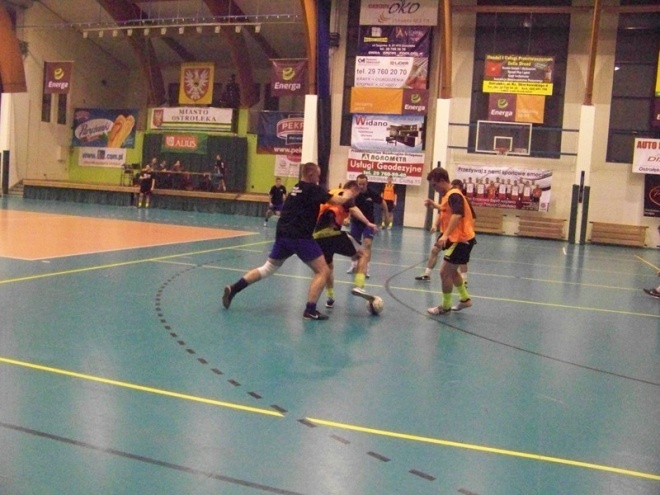 Nocna Liga Futsalu - 4. kolejka (03.01.2014) - zdjęcie #52 - eOstroleka.pl