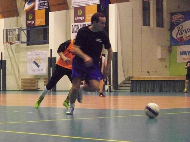 Nocna Liga Futsalu - 4. kolejka (03.01.2014) - zdjęcie #43 - eOstroleka.pl