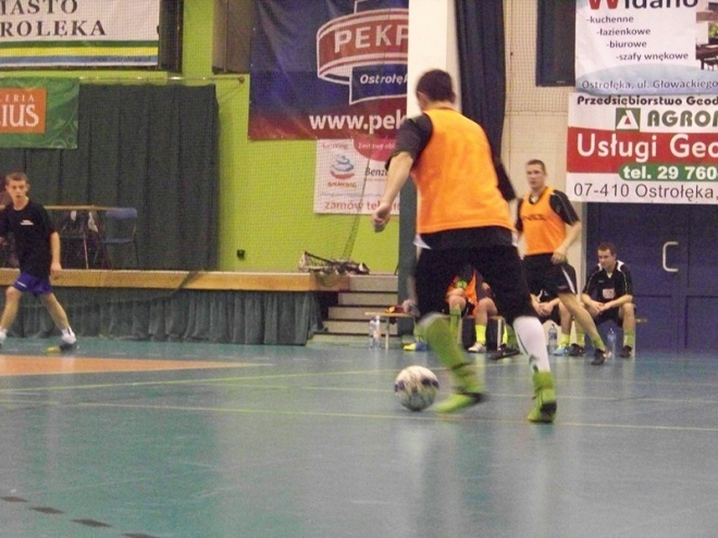 Nocna Liga Futsalu - 4. kolejka (03.01.2014) - zdjęcie #41 - eOstroleka.pl