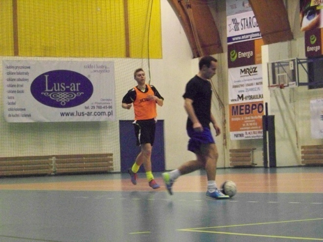 Nocna Liga Futsalu - 4. kolejka (03.01.2014) - zdjęcie #40 - eOstroleka.pl