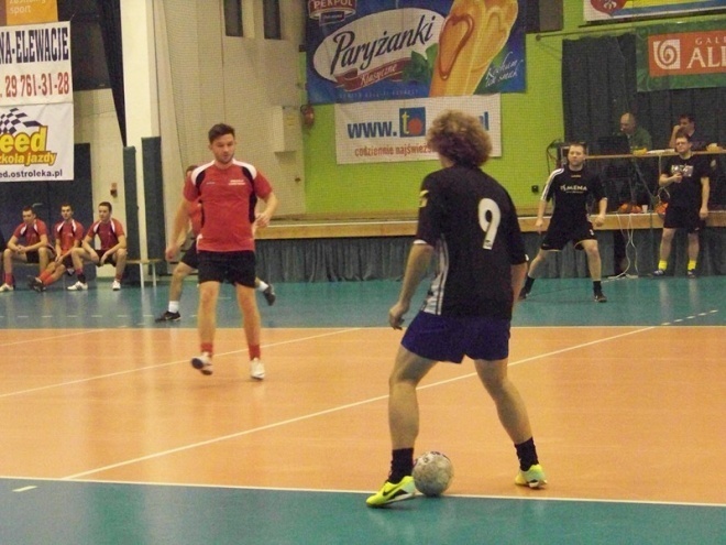 Nocna Liga Futsalu - 4. kolejka (03.01.2014) - zdjęcie #31 - eOstroleka.pl